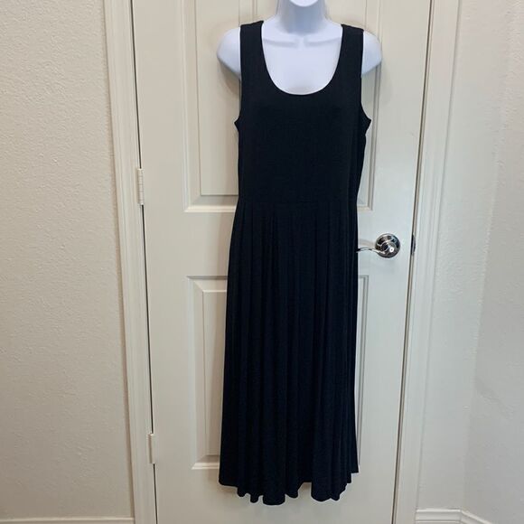 Hot In Hollywood Medium Black Scoop Neck Short Sleeve Pleated Front Zipper Dress - Picture 1 of 9